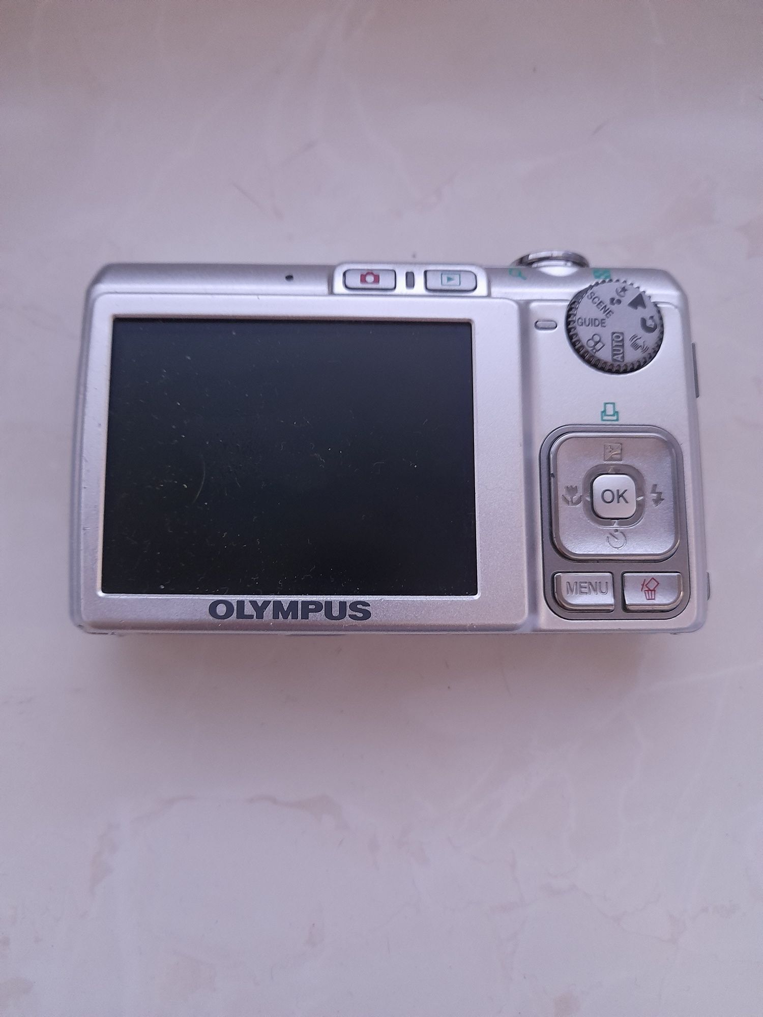OLYMPUS F-240 Фотокамера/фотопарат в ідеальному стані,  повний комплек