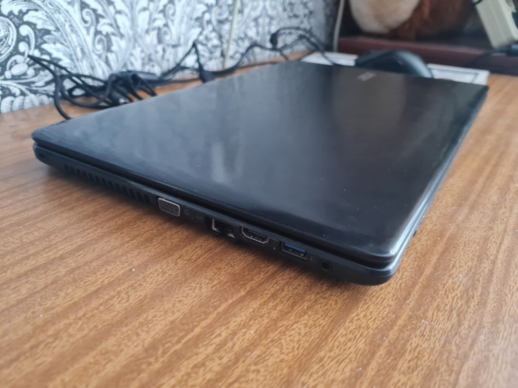 Acer Aspire E1-570G