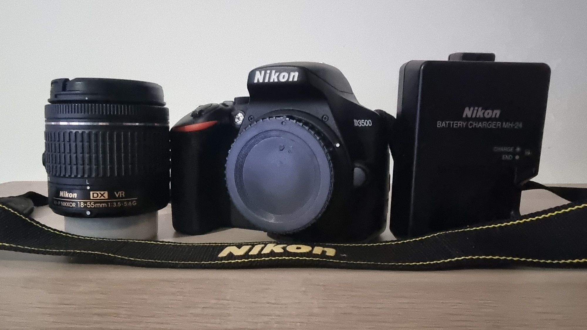 Nikon D3500+ AF-P 18-55mm VR - 6500 disparos