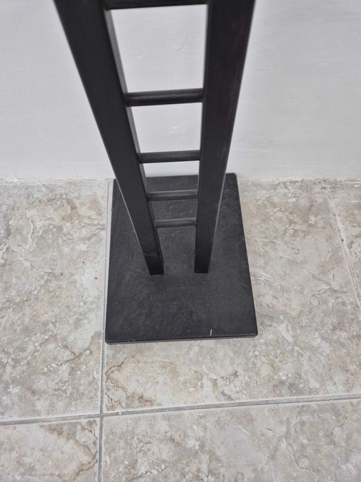 Cabide expositor preto - 30€