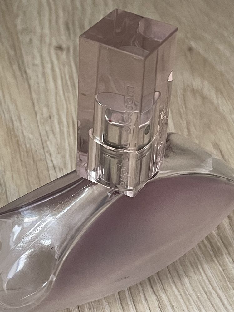 Pusty flakon Calvin Klein Euphoria Blossom
