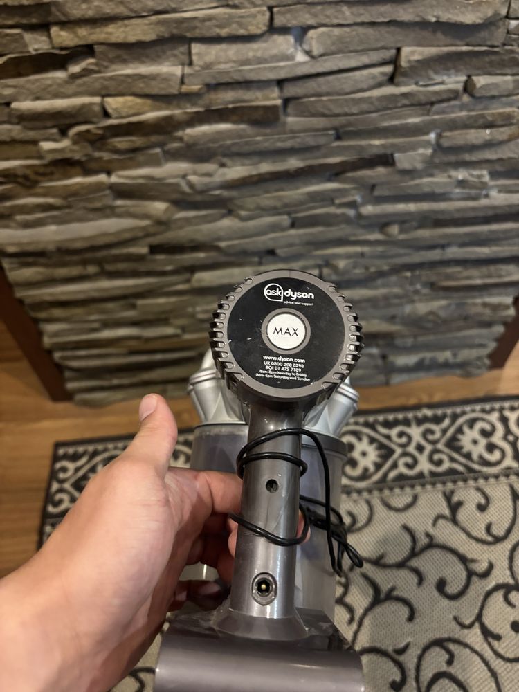 Пилосос Dyson v6