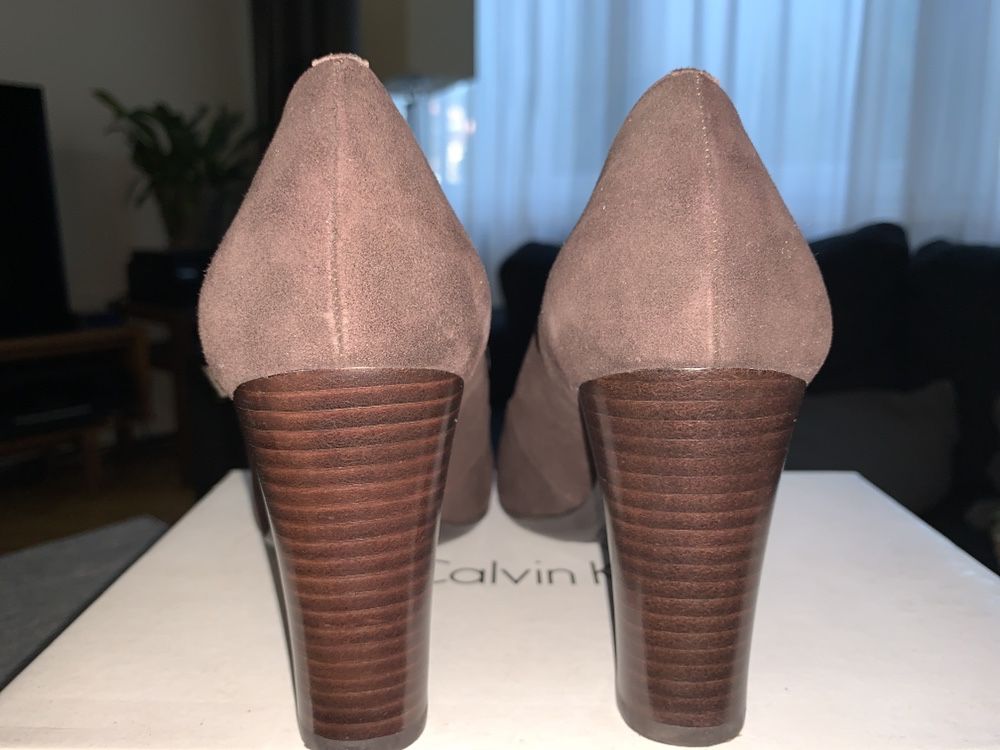 Buty czółenka Calvin Klein rozm.38,5 Jak Nowe