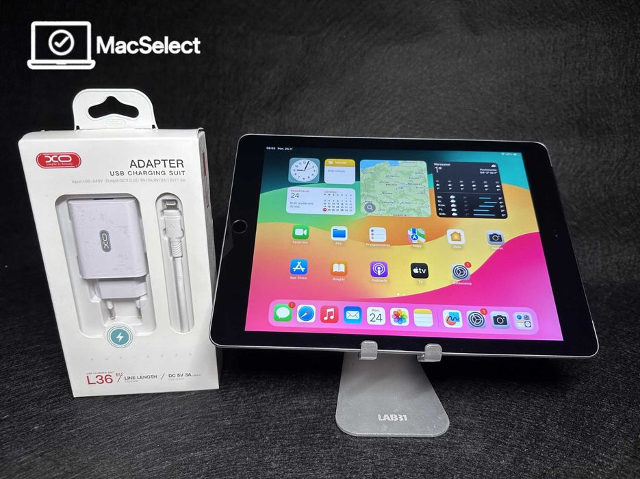 Tablet Apple iPad A1954 6th Gen 9,7" 2 GB 32 GB Wi-Fi + ładowarka