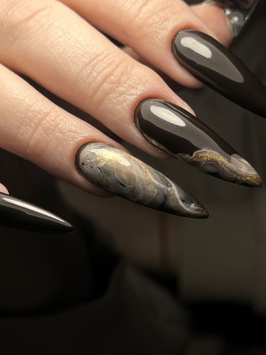 Манікюр. Буча. Нарощування