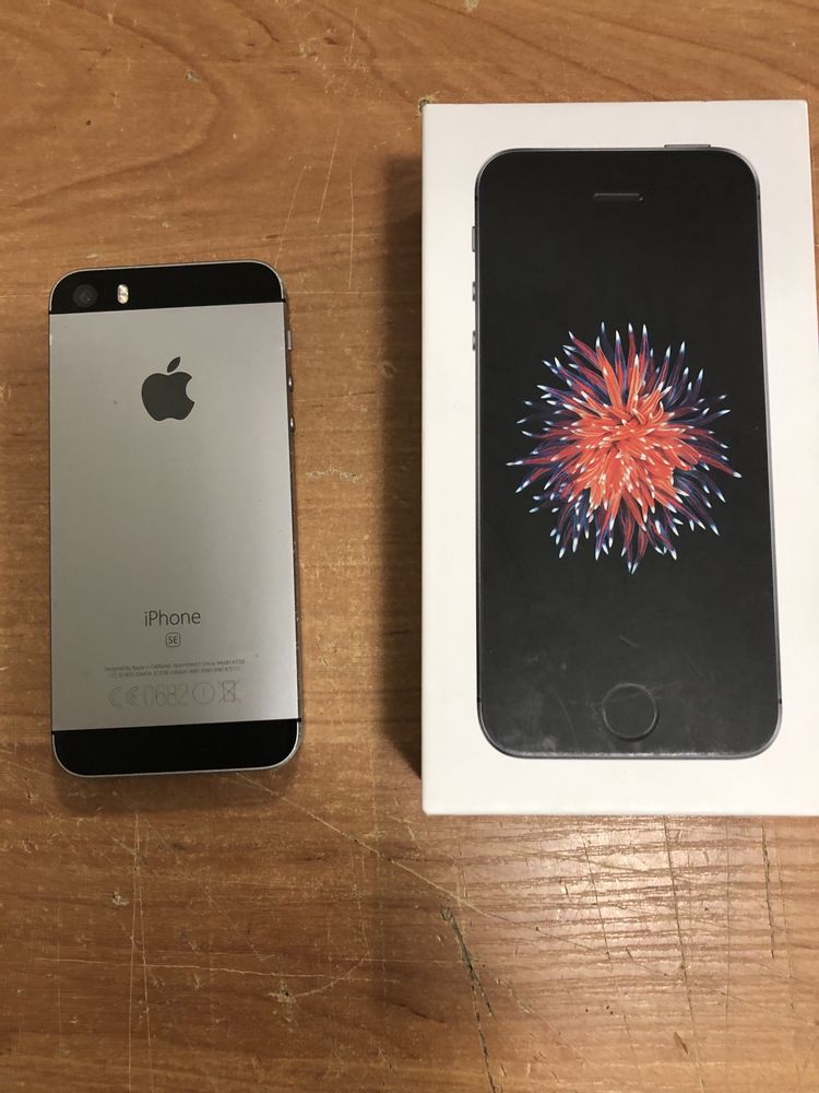 iPhone SE 16 Gb Space Gray