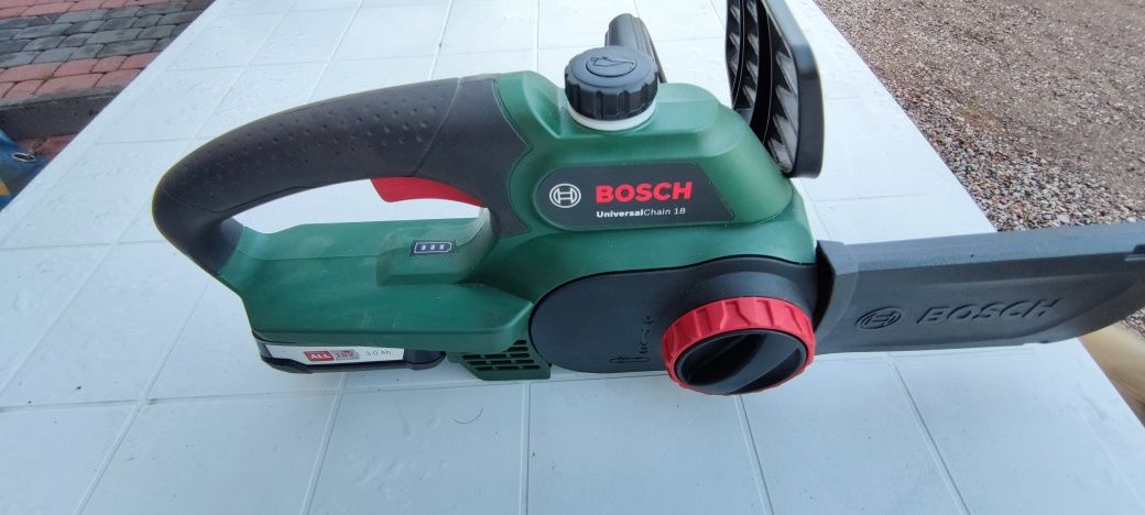 Bosch UNIVERSALCHAIN 18V Piła akumulatorowa