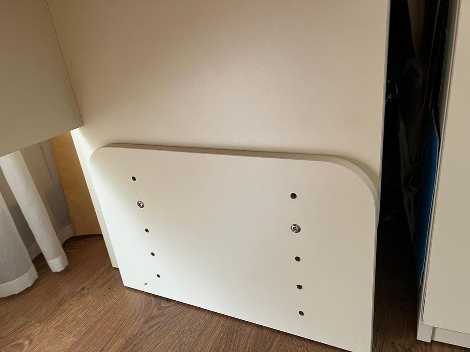 Комплект меблів у дитячу