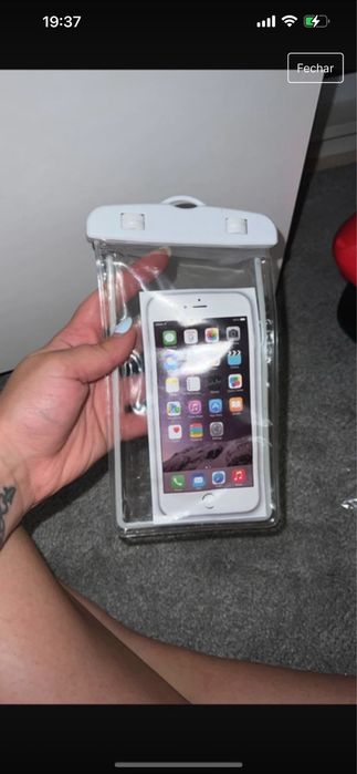 Capa para telemovel de agua