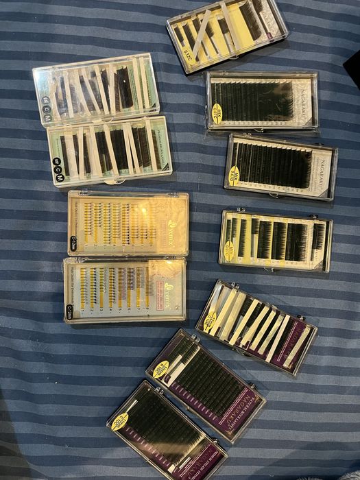 Вії та пінцети для нарощування