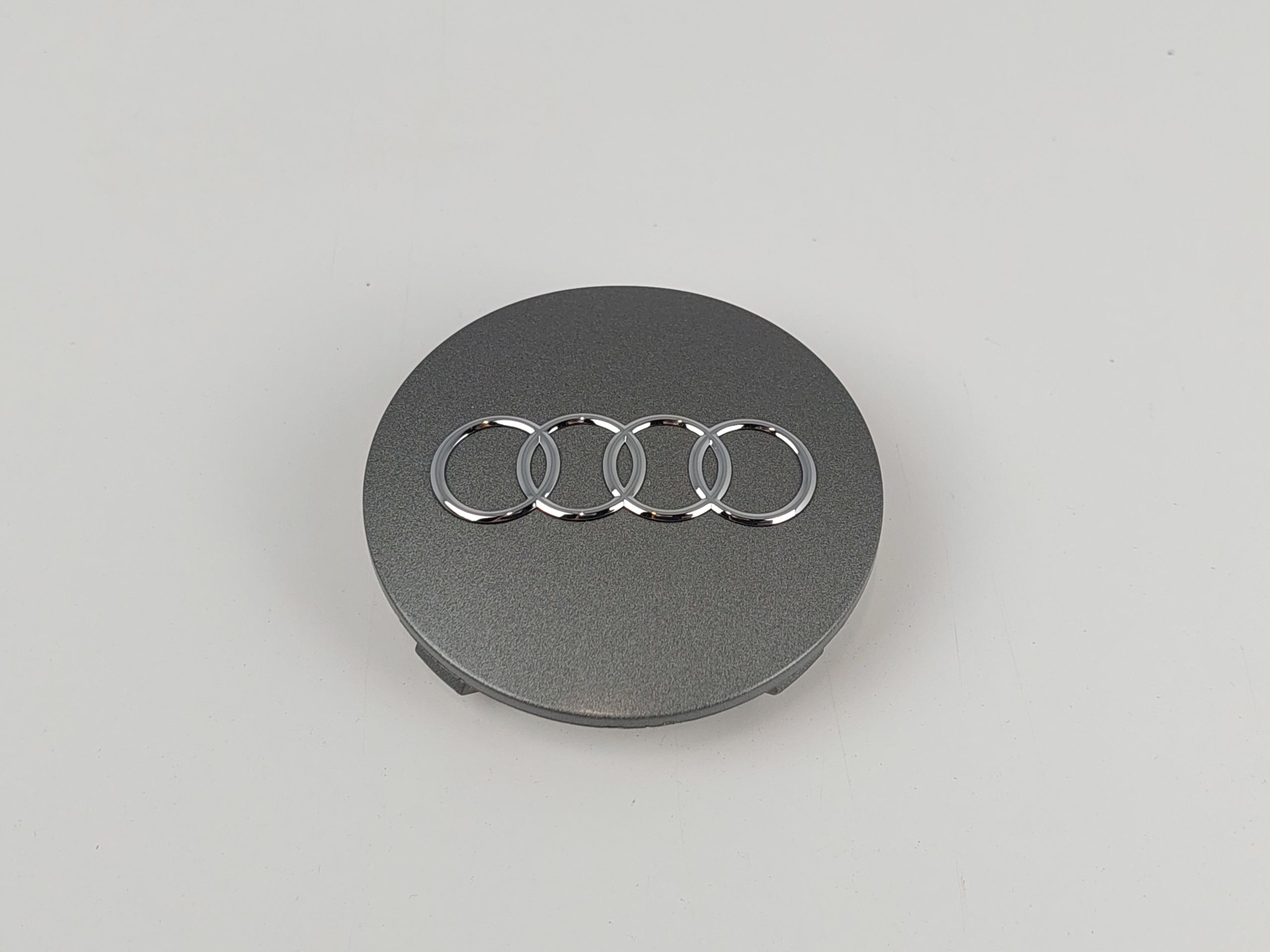 FABRYCZNIE NOWE Oryginalne Dekielki Audi 61MM 8T0