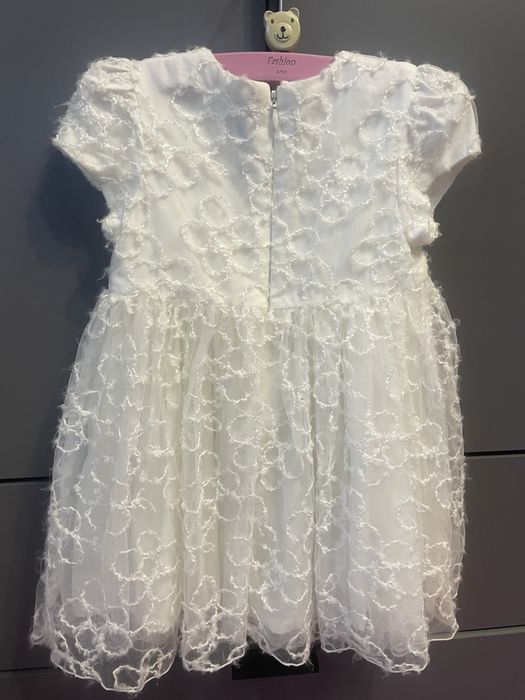 Платье на девочку белое