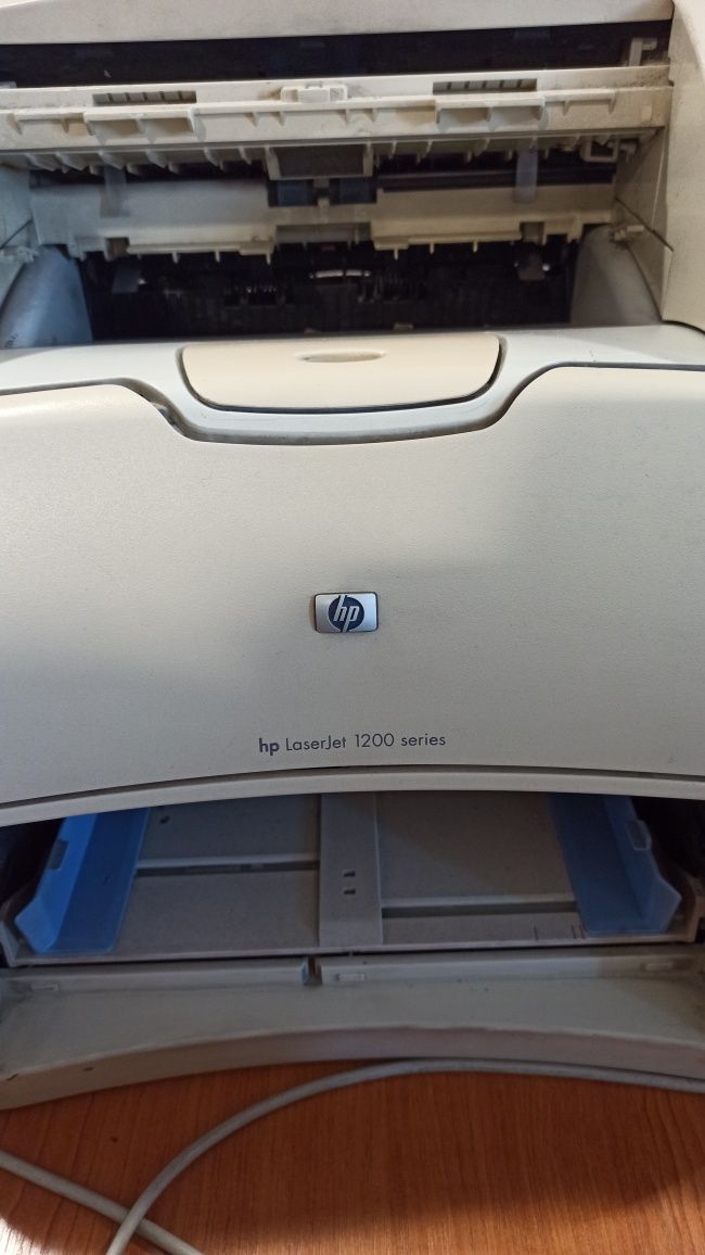 Принтер HP laserjet 1200 series