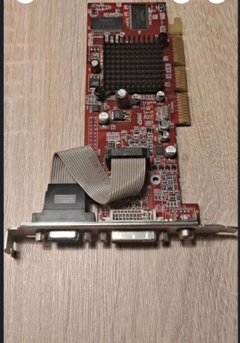 Karta graficzna AGP  CLUB3D RADEON 7000 64MB