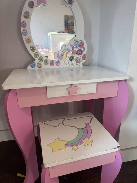 Toaletka dla dziewczynki