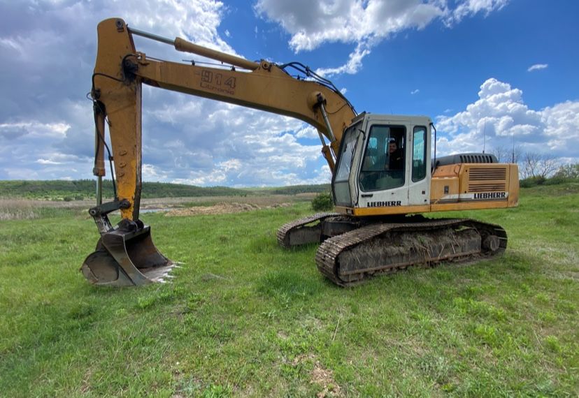 Продам Екскавато Liebherr 914
