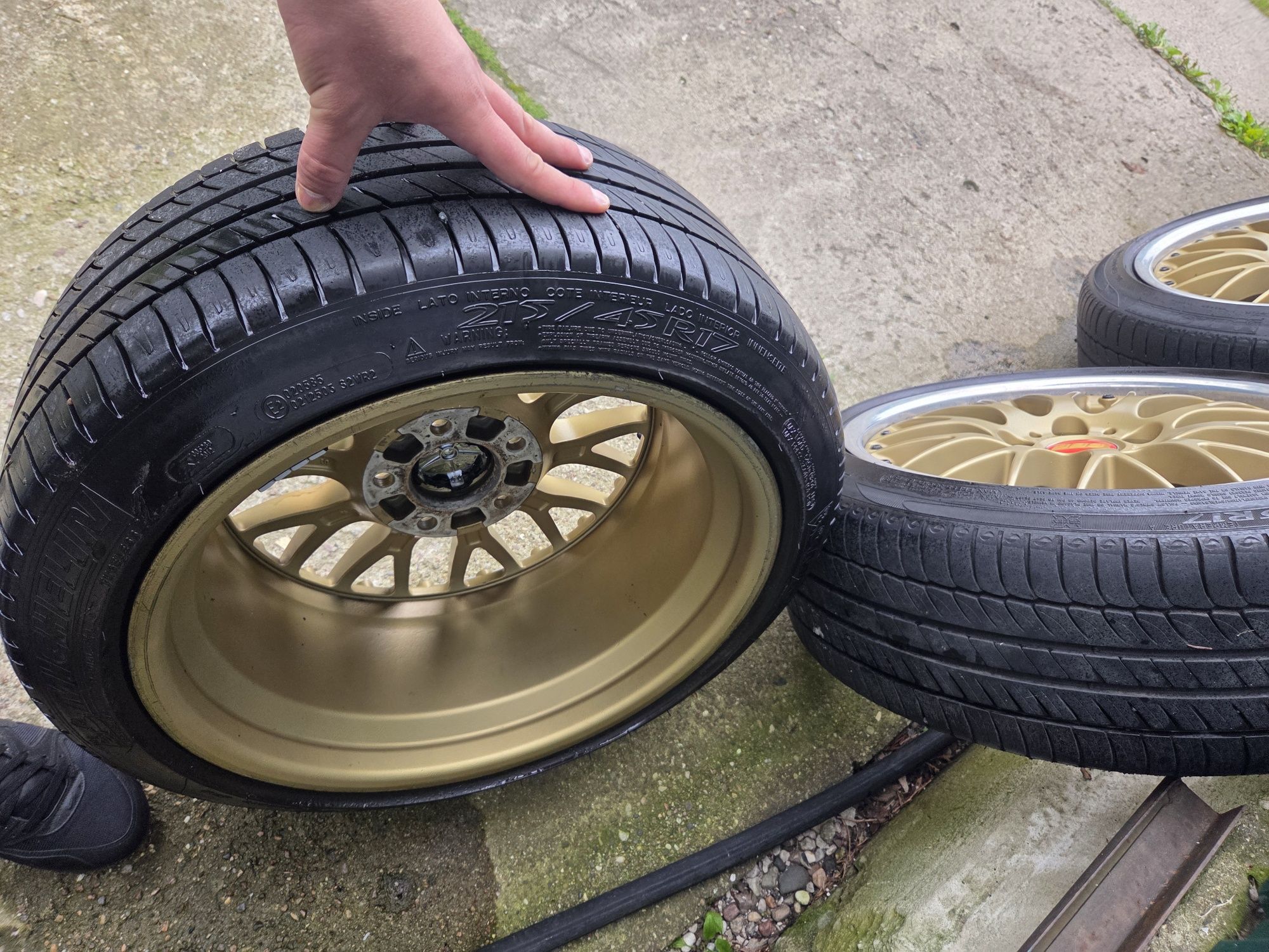 Alufelgi 17 bbs RS 8j+opony