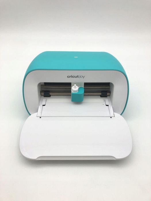 Cricut Joy: Kompaktowa maszyna do tworzenia kart, etykiet i projektów