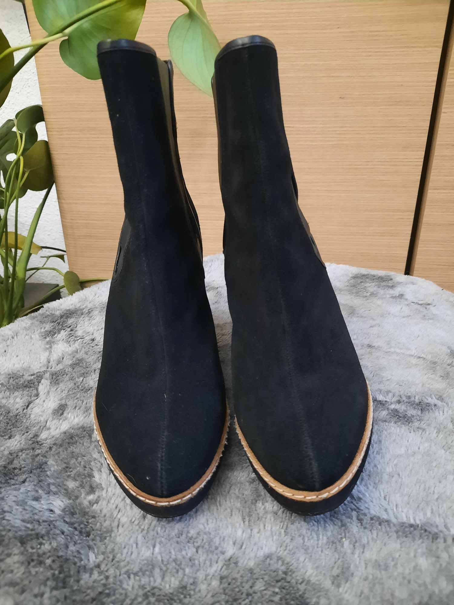 Botki kozaki , eleganckie, koturn, Calvin Klein r.39