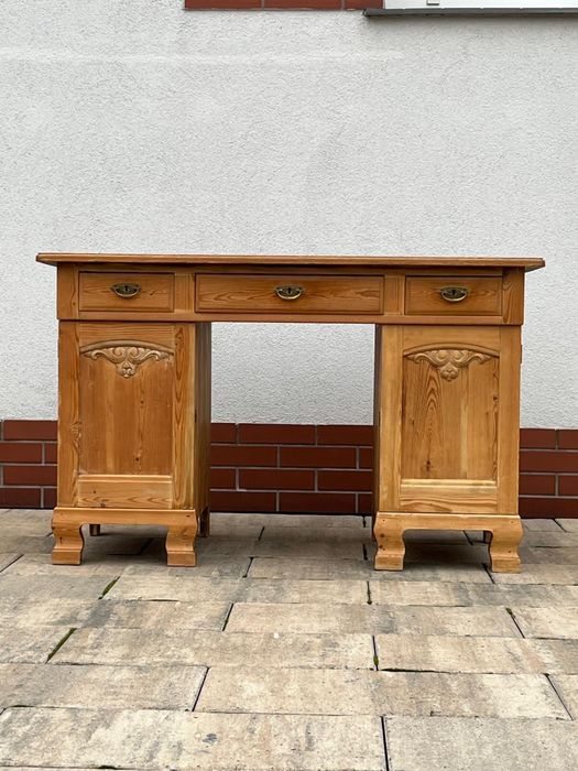 Piękne biurko dębowe w dobym stanoe