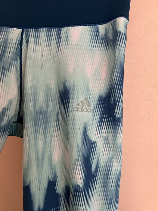 Niebieskie, błękitne spodnie, legginsy sportowe, treningowe, Adidas, S