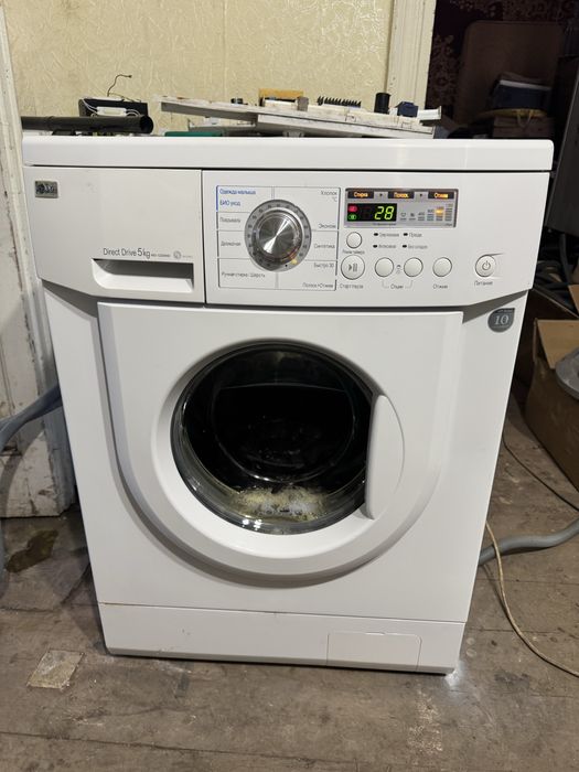 Продам пральну машинку LG DirectDrive в гарному стані на 5кг
