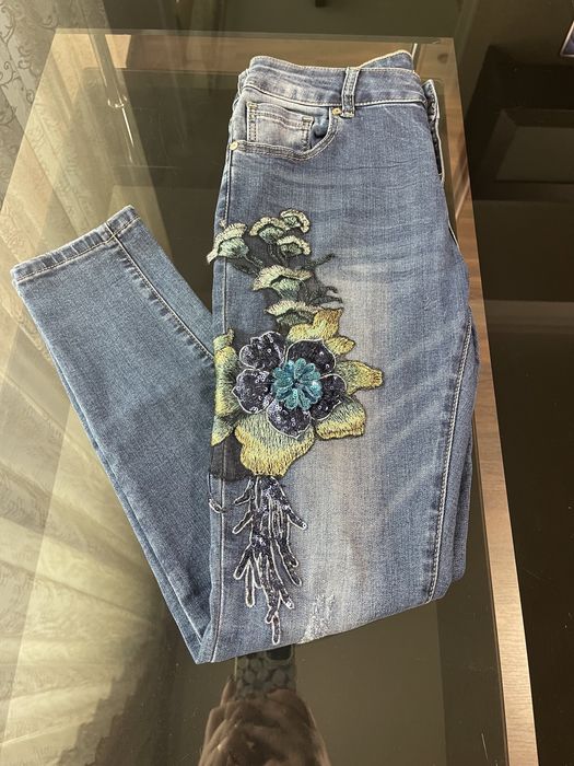 Продам итальянские джинсы Joie Clair
