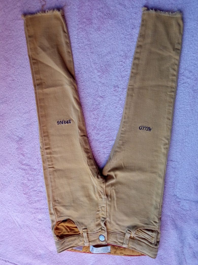 Spodnie jeans musztardowe strzępienia Zara r. 104 nowe