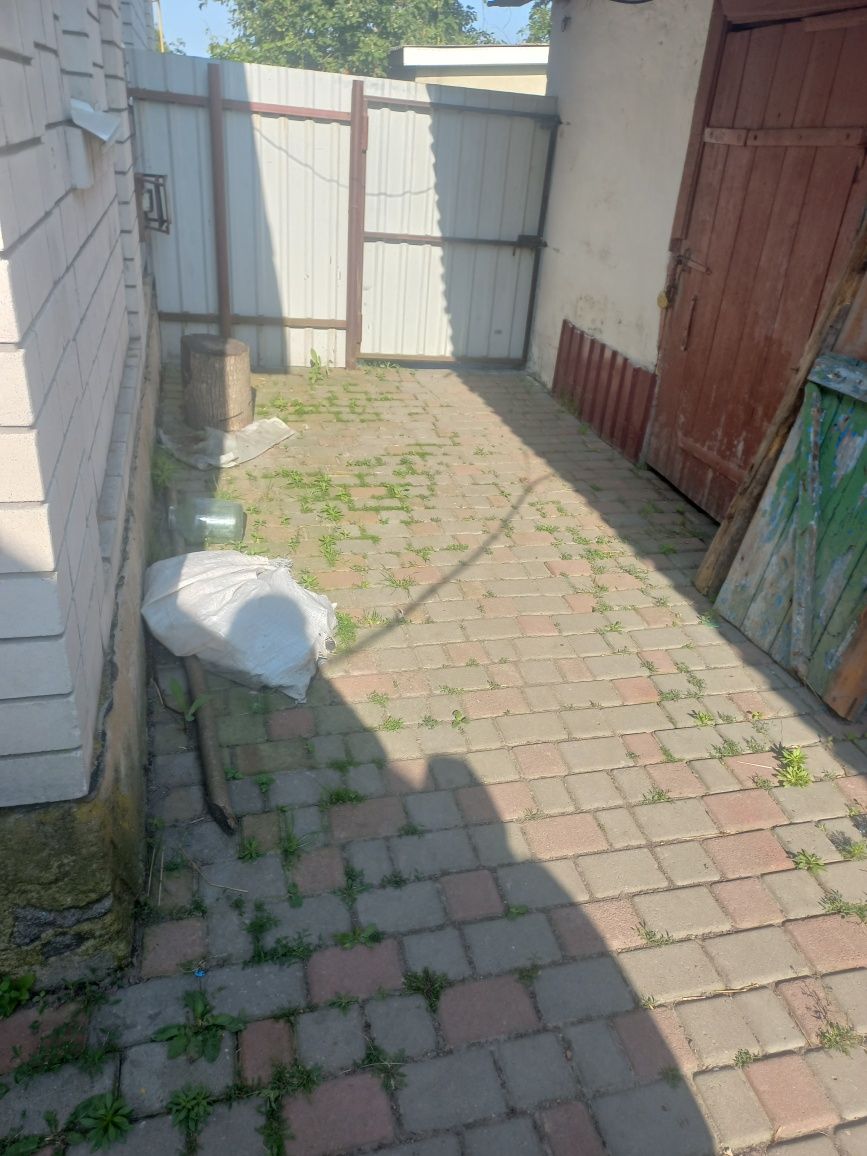 Продам  гарну хату.