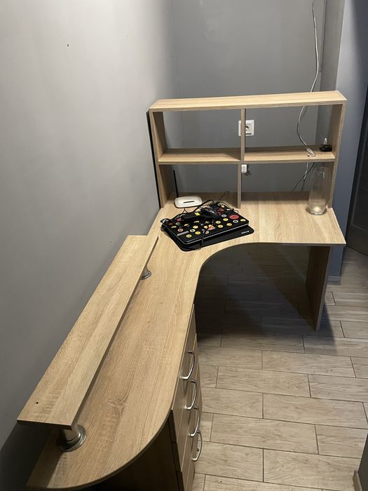 Продам офисный стол