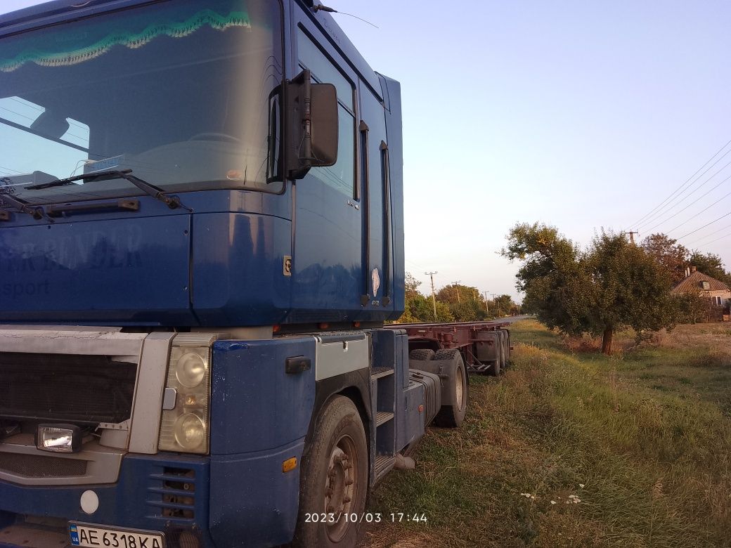 Полуприцеп контейнеровоз
