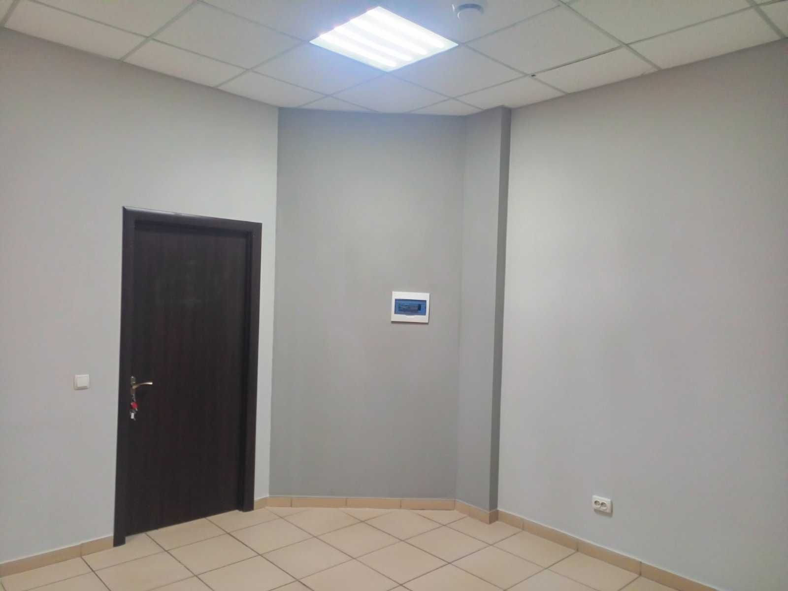 Офіс 38 кв.м. кабінетна система. БЦ Континент, Гагарина/Казакова