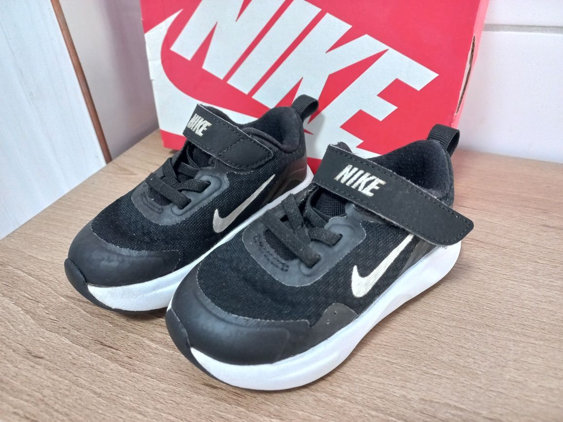 Buty dla dziecka nike rozmiar 22
