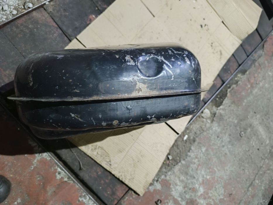 Бак топливный  бензобак Ваз 2101,2108