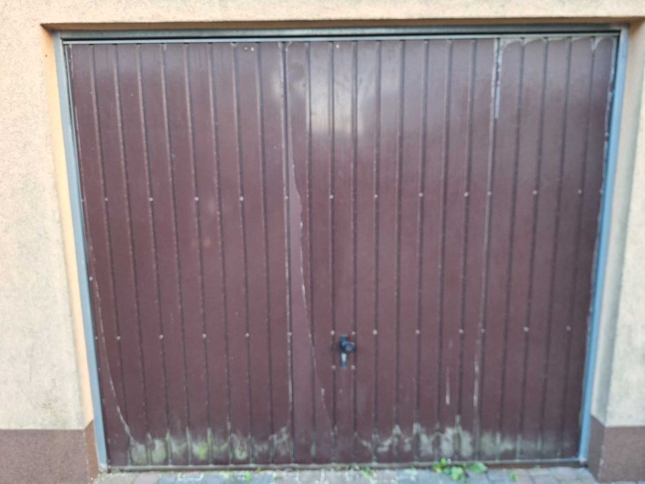 Brama garażowa wym. ok wys. 2,07 x szer. 2,4 m