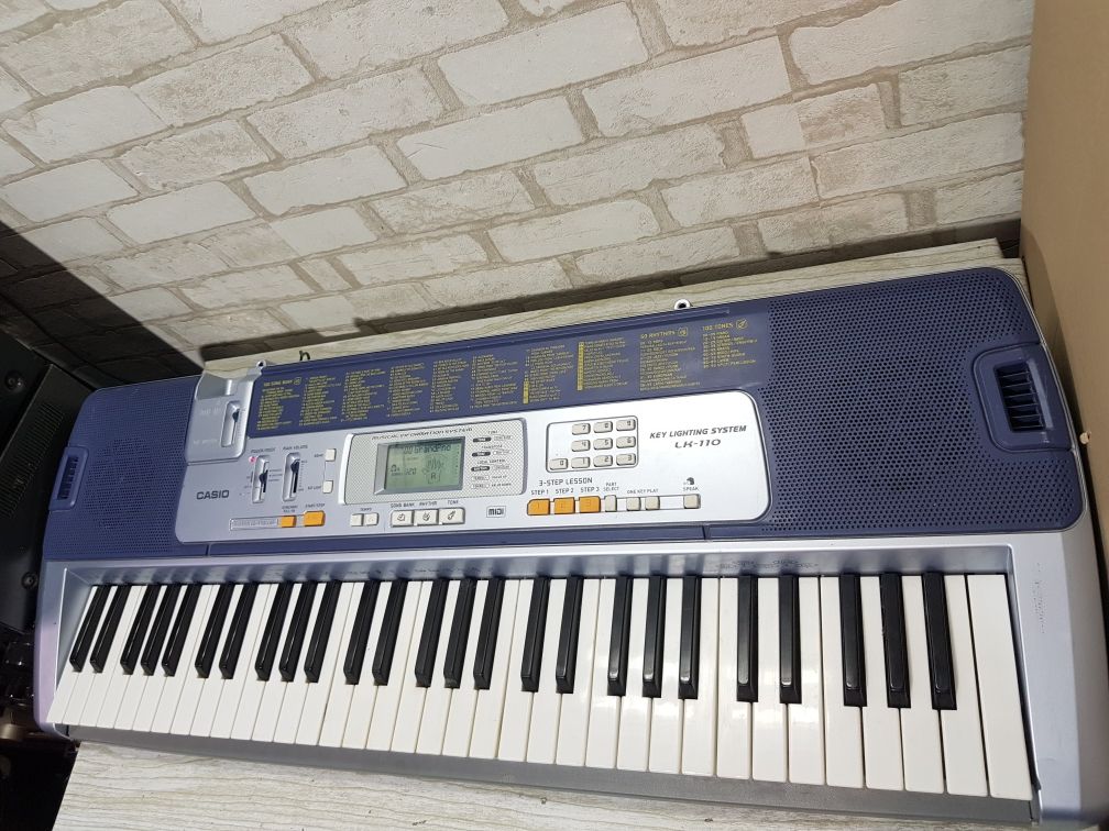 Синтезатор Rock Jam/Casio LK-110  динамічна клавіатура