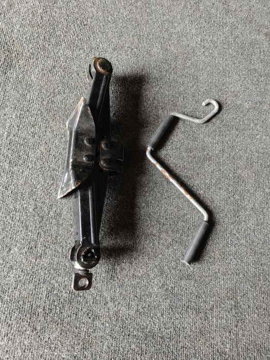 Lewarek podnośnik koła zapasowego peugeot citroen jumper fiat stilo