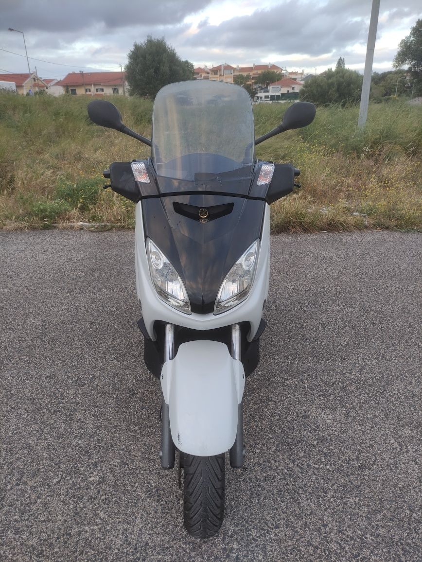 Yamaha Xmax 250 (scooter)