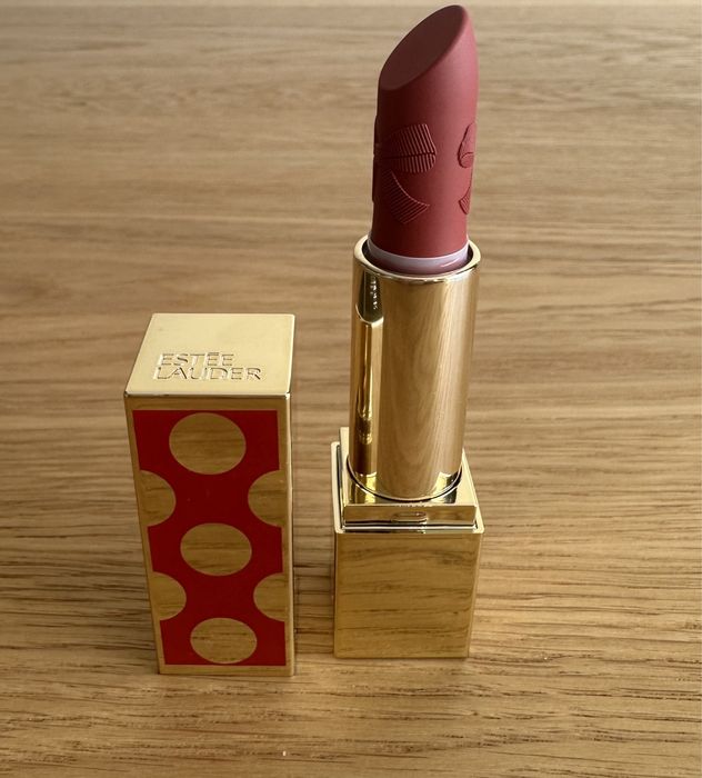 Estee lauder szminka pomadka róż- koral