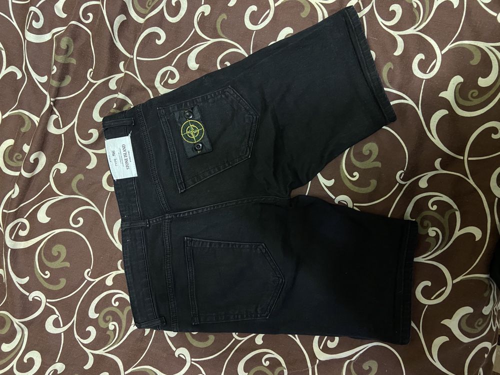 Шорти stone island