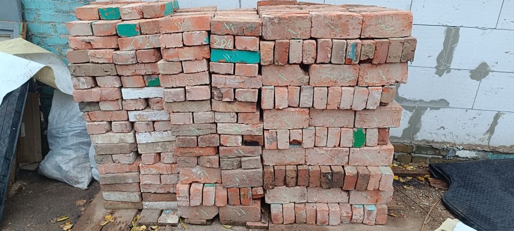 Продам червону цеглу