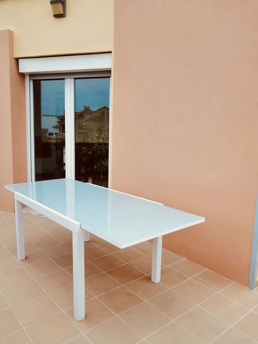 Mesa da marca NATERIAL extensível