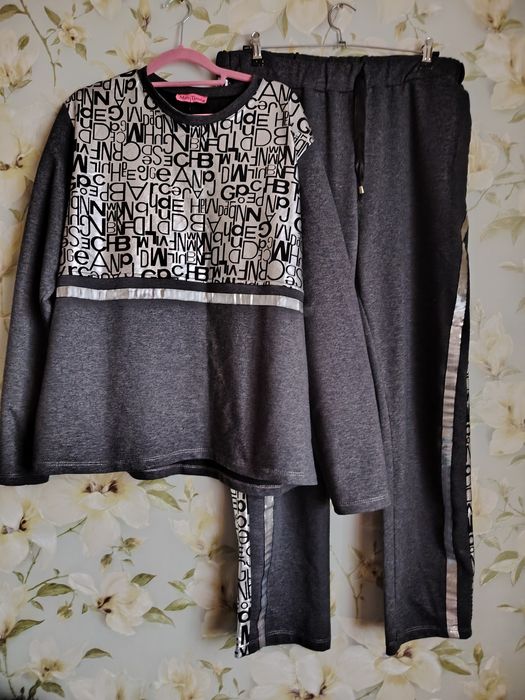 Костюм женский спортивный с лампасами XL-XXL Italy