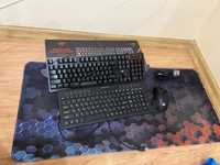 Две клавиатуры + мышка + большой коврик