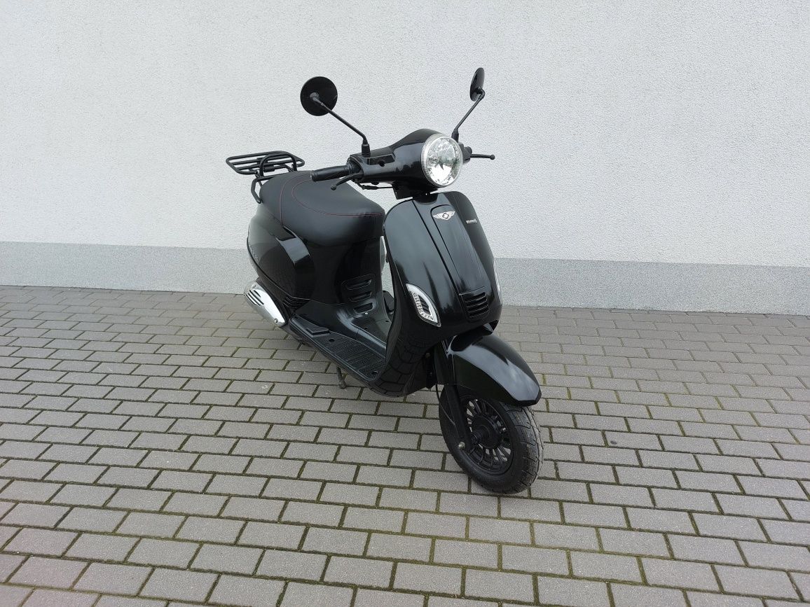 JM Kymco GTS 50  4t    2021 rok    vespa