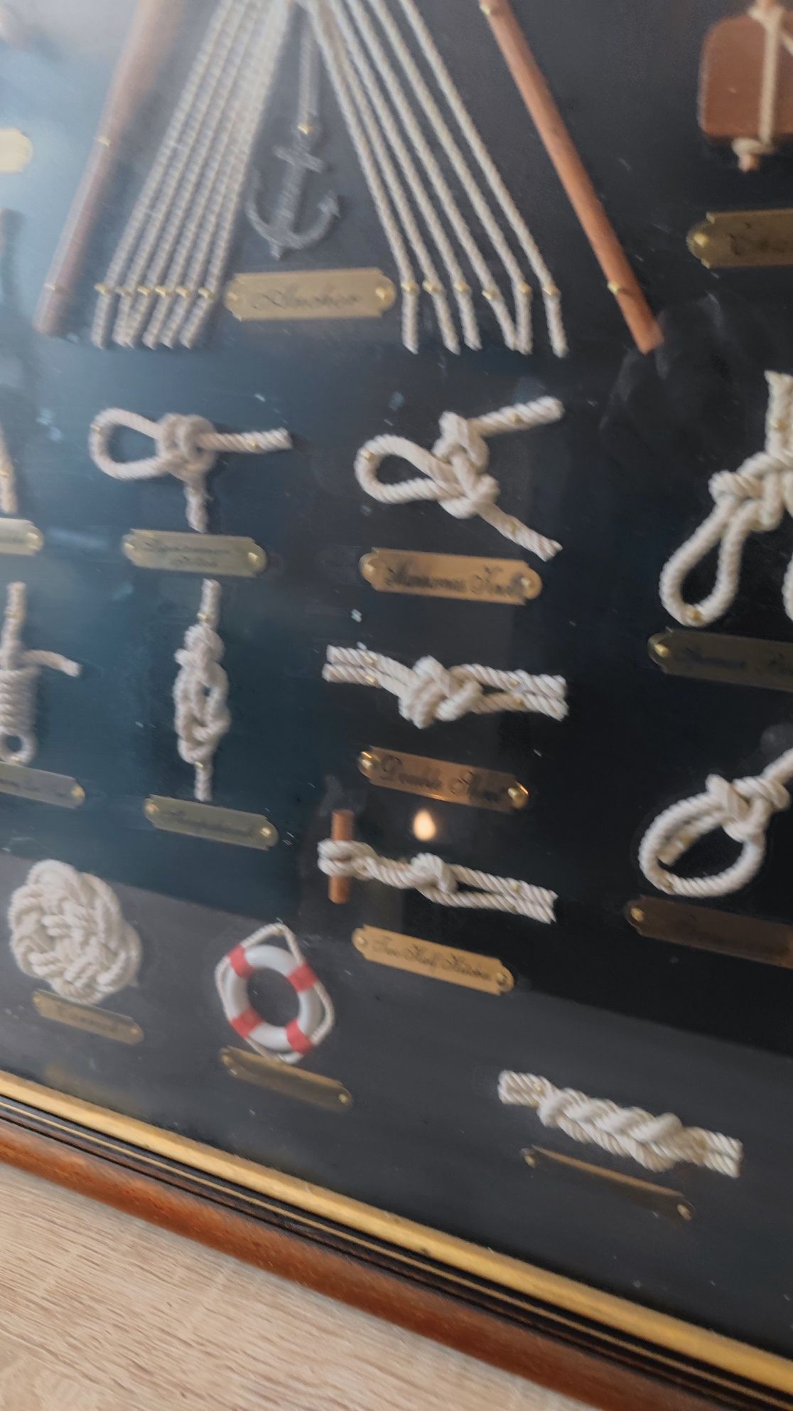 Tablica gablota węzły marynarskie żeglarstwo marynistka