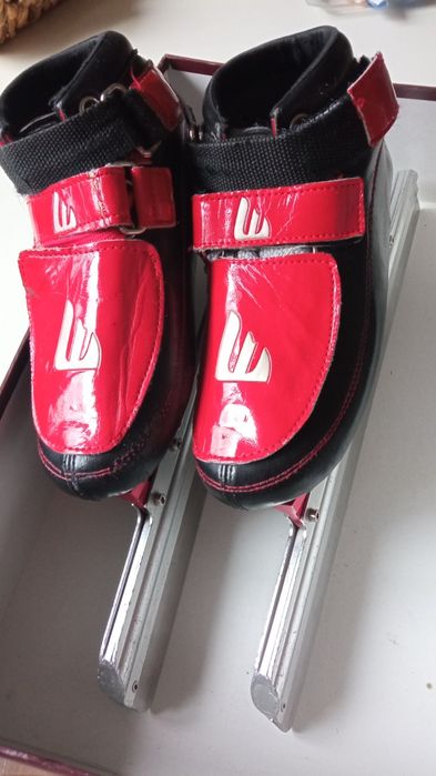 Коньки для шорт-трека