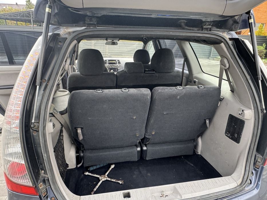 mitsubishi grandis 2004 рік