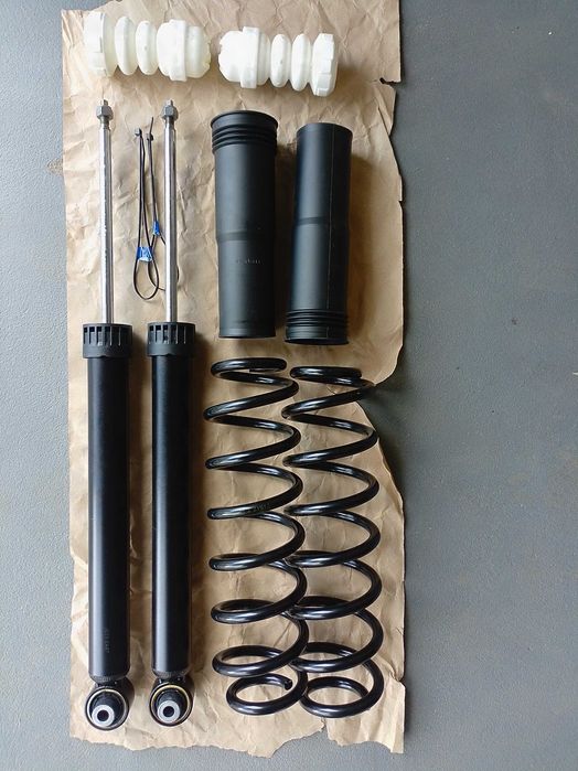 Амортизатор (стойка) кришки багажника (капота)