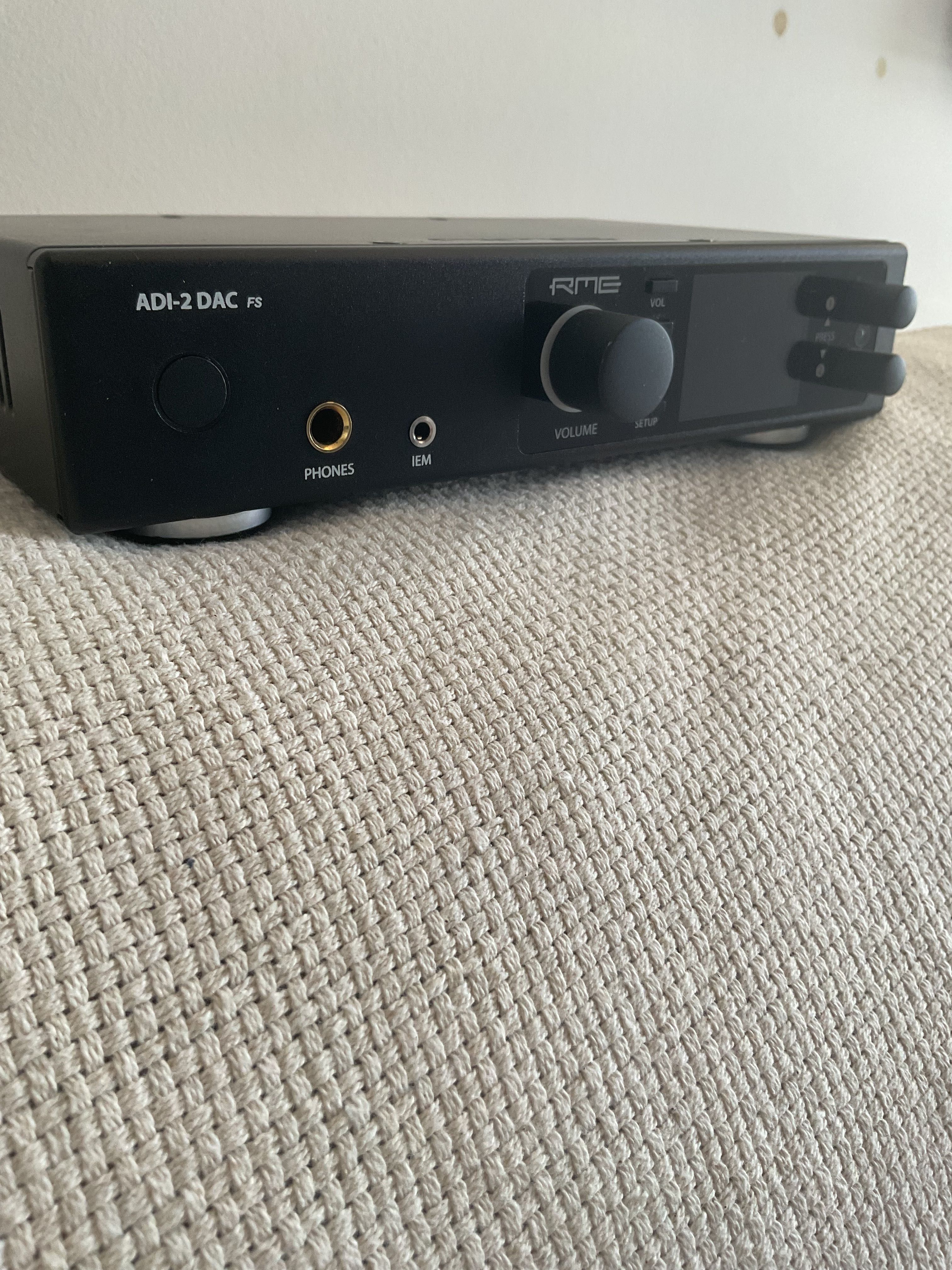 RME ADI-2 DAC FS – referencyjny DAC i wzmacniacz słuchawkow